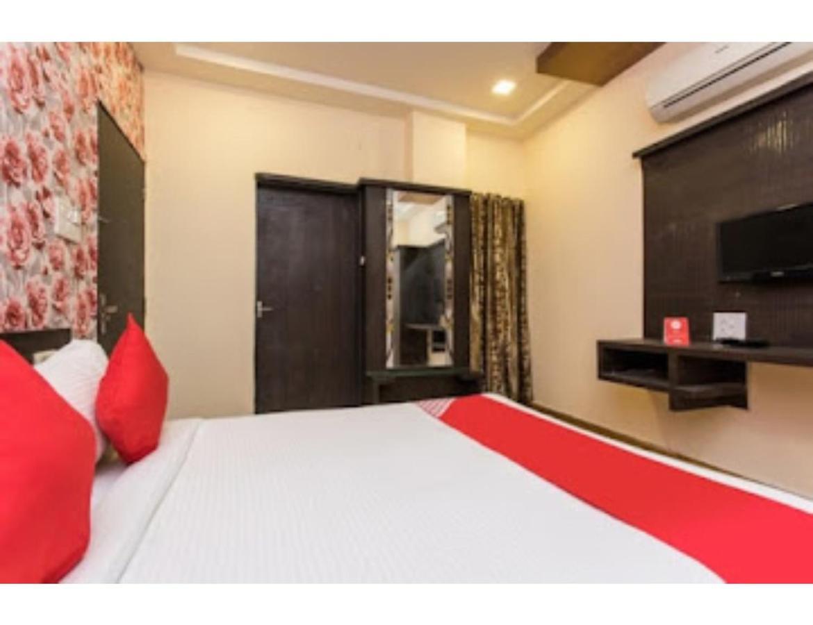 Hotel Shree Shyam Palace, Удджайн Екстер'єр фото